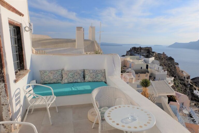 things to do in oia santorini