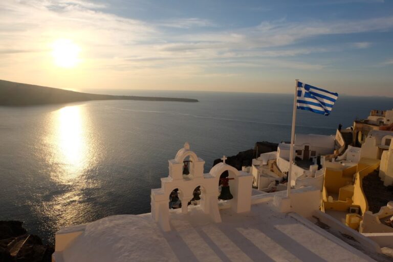 things to do in Oia Santorini